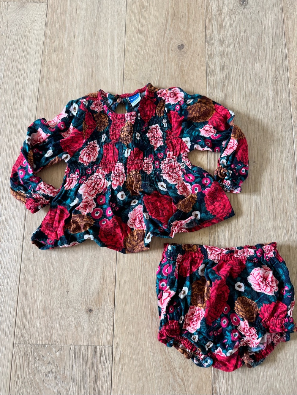 Old Navy Floral Smocked Long-Sleeve Top & Bloomer Set - Red, Pink, Green, Brown
